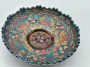 lot 47 image: Vintage Iridescent Carnival Glass Plate