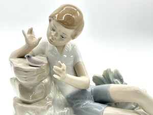 lot 26 image: Lladro Pheasant Encounter #4858 Porcelain Figurine