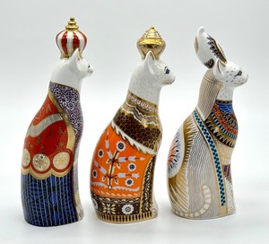 lot 5 image: Royal Crown Derby Royal Cats Paperweight Figurine Abyssinian Egyptian Siamese