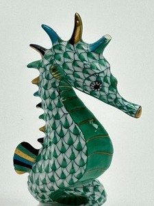 lot 35A image: Vintage Herend Porcelain Green Fishnet Seahorse on Shell Figurine