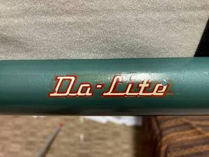 lot 230 image: Vintage Da-Lite Collapsible Projection Screen