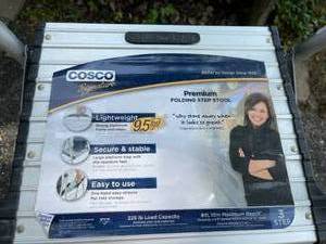 lot 235 image: Cosco Three Step Folding Step Stool