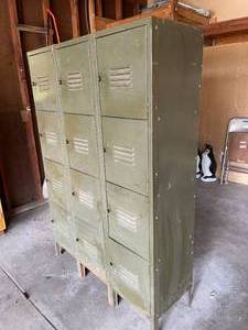 lot 244 image: Vintage Locker Section with 12 Lockers