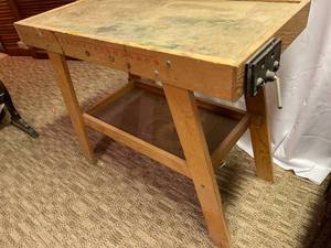lot 204 image: Vintage Childs Workbench