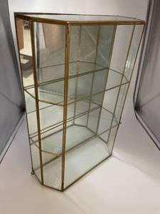 lot 220 image: Vintage Brass and Glass Mirrored Back Curio Wall Cabinet