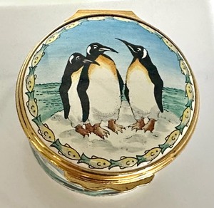 lot 89 image: 1990s Halcyon Days Penguin Enamel Trinket Box