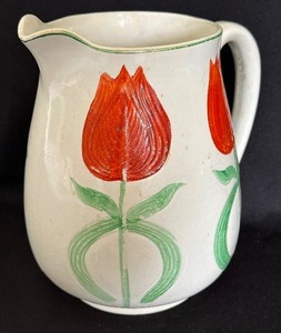 lot 108 image: Vintage Juice Pitcher with Tulip Design