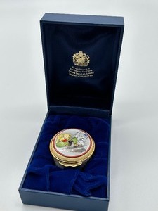 lot 124 image: Halcyon Days Enamel Trinket Box