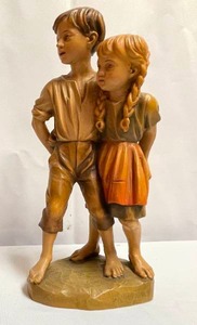 lot 276 image: Vintage Anri Carved Wooden Hansel and Gretel Figurine
