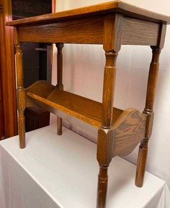 lot 293 image: Vintage Wooden Accent Table with Lower Shelf