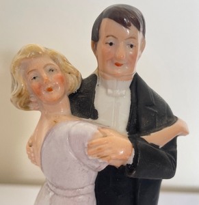 lot 185 image: Vintage Schafer & Vater Turkey-Trot German Flask