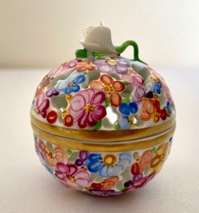 lot 196 image: Openwork Ball with Bud by Herend of Hungary