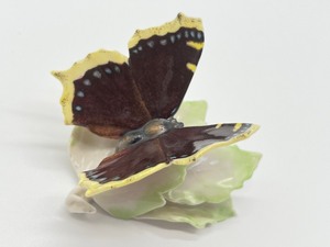 lot 139 image: Two Small German Porcelain Butterfly Figurines
