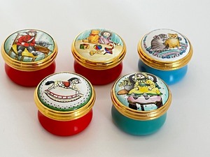 lot 151 image: Five Miniature Halcyon Days Enamel Trinket Boxes