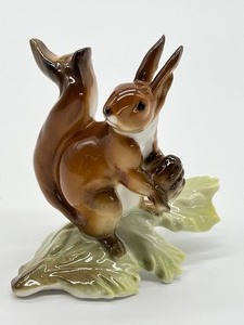 lot 155 image: Miniature German Hutshehreuther Selb Porcelain Figurine