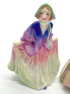 lot 162 image: Miniature Royal Doulton Figurine Sweet Anne and The Paisley Shawl