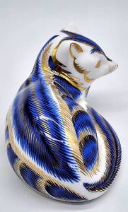 lot 320 image: Royal Crown Derby Arctic Fox English Bone China Paperweight