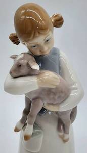 lot 331 image: LLadro Girl with Lamb Figure, Number 1010