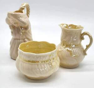 lot 337 image: Pretty Belleek Grouping