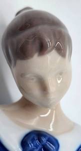 lot 352 image: Bing and Grndahl Girl with Kitten Porcelain Figurine Number 2329