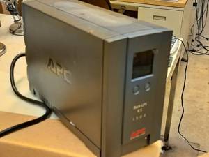 lot 460 image: APC Back-UPS 1500 RS Series Battery BackUp 1500VA865W (New in Box)