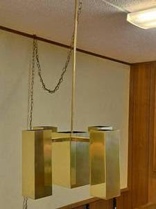 lot 468 image: Chandelier