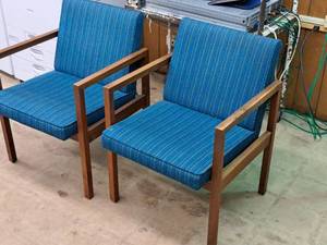 lot 471 image: Lot of (2) Padded Wood Office Entry Arm Chairs