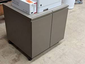 lot 488 image: Metal Rolling Office Cabinet 2-door