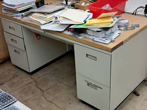 lot 496 image: Composite-TopMetal Office Desk 6-drawer