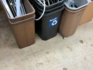 lot 506 image: Lot of (8) RecycleTrash Cans