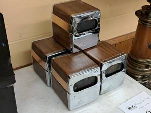 lot 529 image: Lot of (5) Diner Napkin Holders