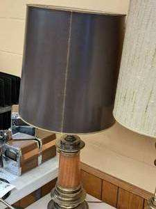 lot 517 image: 37 Table Lamp