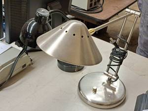 lot 520 image: Lot of (2) Metal Folding Desk Lamps