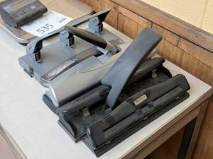 lot 534 image: Lot of (4) 3-hole Paper Punches