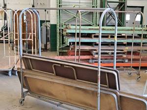 lot 248 image: Metal Rolling GarmentLuggage Rack 64x19x70