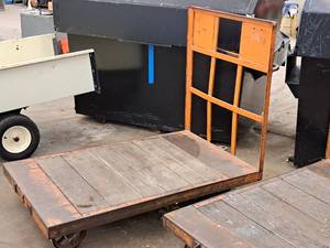 lot 256 image: Industrial MetalWood Cart 60x36x50