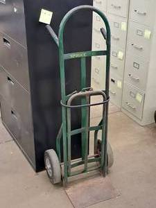 lot 280 image: Hand Truck 2-wheel