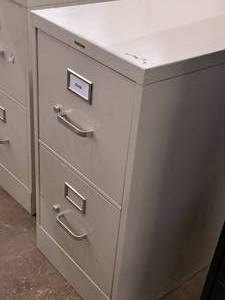 lot 301 image: Hon Metal File Cabinet 2-drawer