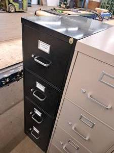 lot 312 image: Metal File Cabinet 4-drawer