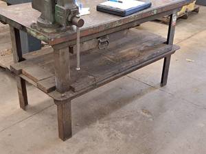 lot 320 image: MetalWood Work Bench