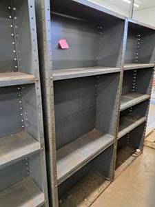 lot 323 image: Metal Storage Shelving Unit 3-shelf