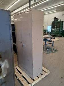 lot 332 image: Metal Storage Cabinet 2-door