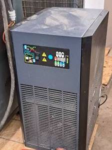 lot 215 image: Zeks Air Dryer 75SHA100 (New )