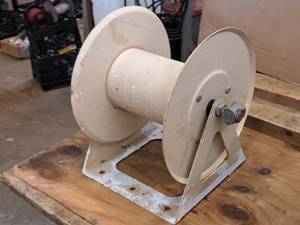 lot 365 image: Hose Reel