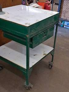 lot 369 image: Metal Rolling Workstation