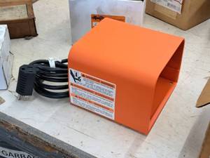 lot 388 image: Linemaster Switch Corp Treadlite II Foot Switch with Full Guard