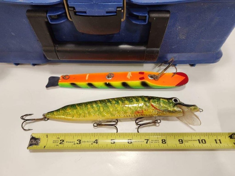 Tackle Box w/ Large Muskie Fishing Lures, Large Little Canada Estate  Auction - Antiques Collectibles & MORE!!