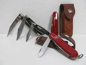lot 20 image: 3 Vintage Genuine BUCK Folding Knives & 2 Swiss Army Knives