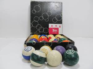 lot 45 image: Lot of Vintage BilliardsPool Balls & Chalk
