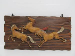 lot 47 image: Vintage 1950s Western German 3D Wall Sculpture wHorses